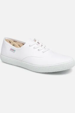 victoria W by