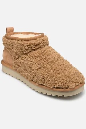 Colors of California Short winter boot in teddy by