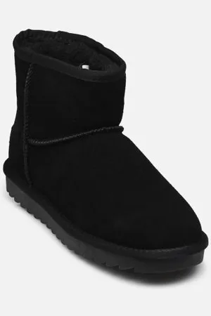 Colors of California Winter Boot in suede by