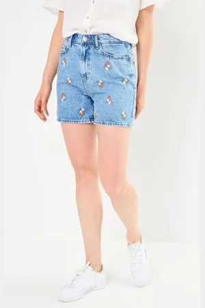 Pieces® Pcsky Hw Embroidery Shorts by