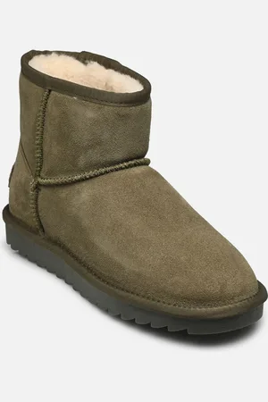 Colors of California Winter Boot in suede by