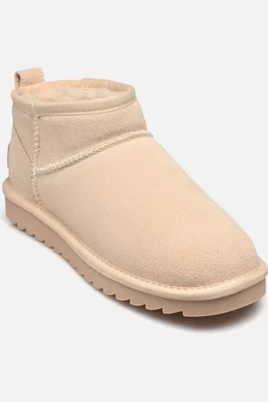 Colors of California Short Winter boot in suede by