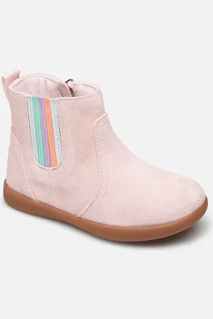 UGG By