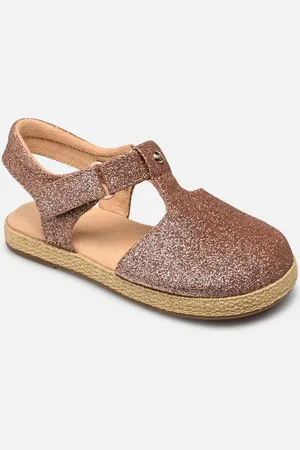 UGG By