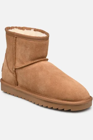 Colors of California Winter Boot in suede by