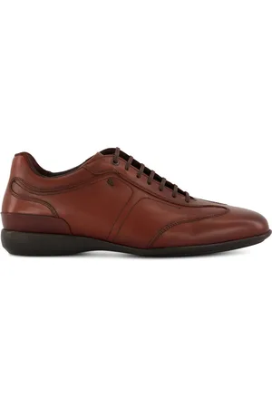 Floris van Bommel Bruine schoenen van effen leer