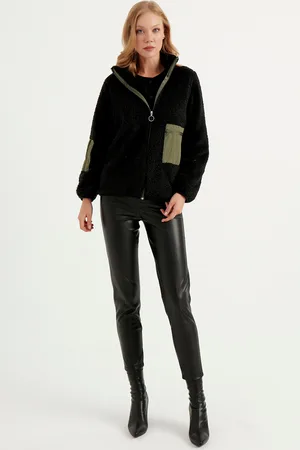 HERITA Zwarte Fleece Jas met zak