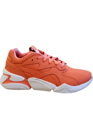 PUMA Nova x Pantone Low Living Coral Leather Lace Up Damestrainers 370723 01