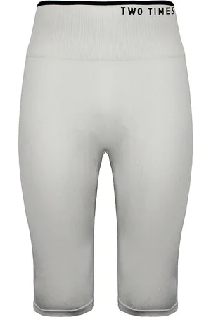 2XU Engineered Hi-Rise Shorts voor dames in beige/