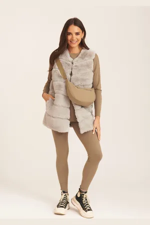 Gini London Diagonaal gesneden mouwloos gilet van imitatiebont