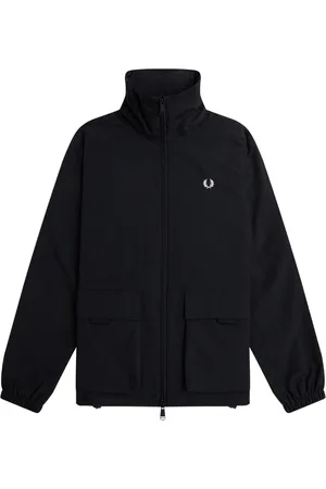 Fred Perry Zwarte jas met patchzak en ritssluiting