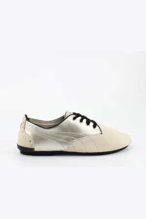 PUMA Geselle Stud Lace Up Damestrainers Suède Berk 352629 02