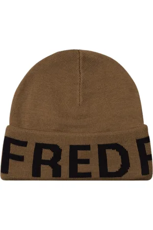 Fred Perry Opvallende oversized logo-schaduwrijke stenen muts
