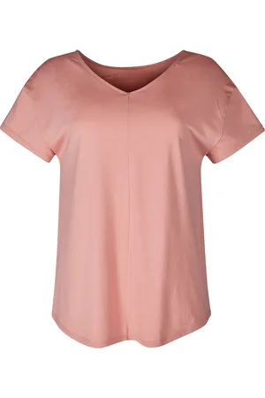 Bench T-shirt bank