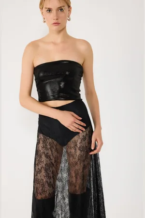 No Matter What Apparel Zwarte Glanzende Stoffen Strapless Crop Top