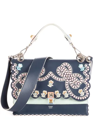 Fendi Ltd. Ed. Scalloped Studded Flowers and Bows Kan I Schoudertas