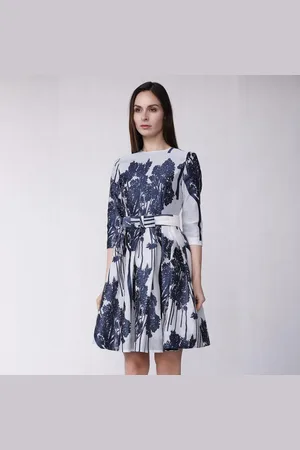 Smart & Joy Fit-and-flare cocktailjurk met geborduurd patroon