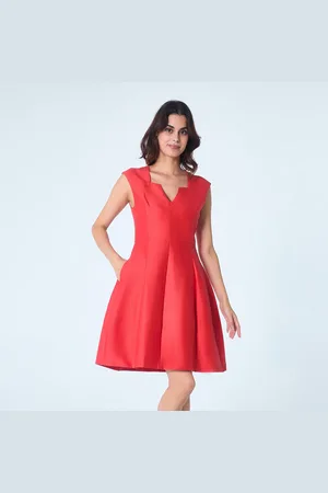 Smart & Joy Fit-and-flare satijnen korte jurk met vierkante V-hals
