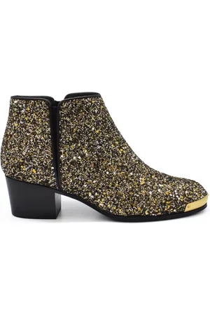 Giuseppe Zanotti Chargement en cours...
