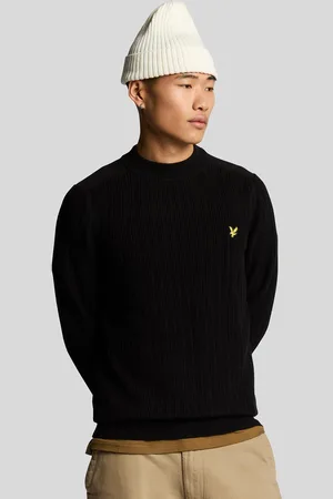 Lyle & Scott Effen geribbelde gitzwarte trui met opstaande hals