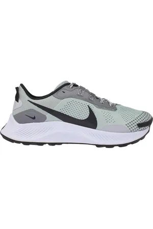 Nike Pegasus Trail 3 lichtgroene sneakers