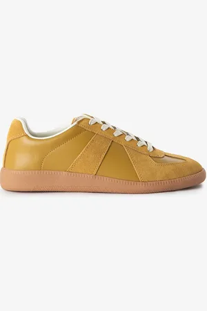 Sissy-Boy Donkergele suède leren sneakers