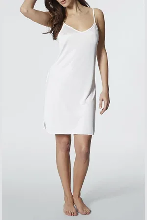 Nina Von C. Onderjurk 90CM spaghetti bandje - Neglige - Anti statisch - Zwart - - Huidskleur