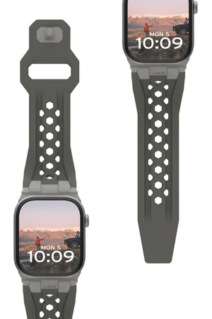 UAG Monarch | Siliconenbandje voor de Apple Watch Series 1 t/m 10 / SE / Ultra (2) (44/45/46/49 mm) - Olive/Titanium