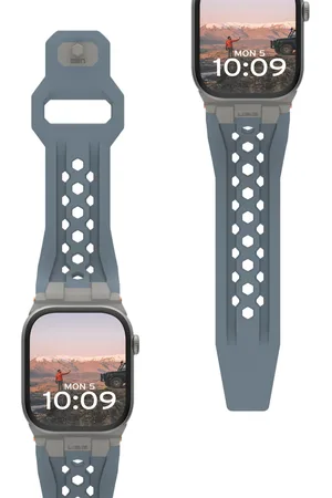 UAG Monarch | Siliconenbandje voor de Apple Watch Series 1 t/m 10 / SE / Ultra (2) (44/45/46/49 mm) - Cloud Blue/Titanium