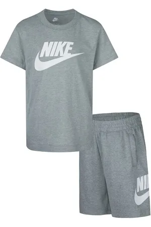 Nike Baby t-shirt en shortset Club