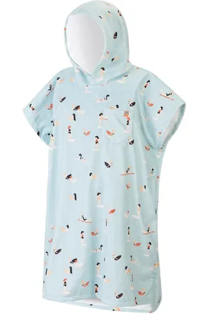 After essentials Poncho Madrague