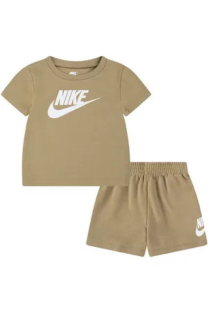 Nike Baby t-shirt en shortset Club