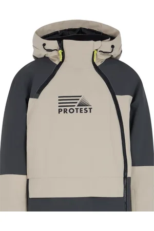 Protest Kinder ski-jas Wark