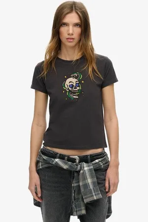 Superdry Vrouwen Klein Getailleerd Tattoo T-shirt met Stras Grootte: 40