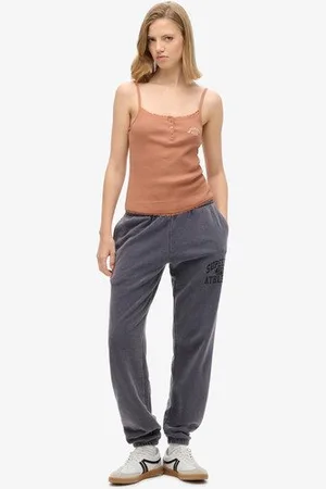 Superdry Vrouwen Athletic Essentials Joggingbroek met Verweerde Vintage Print Grootte: 36