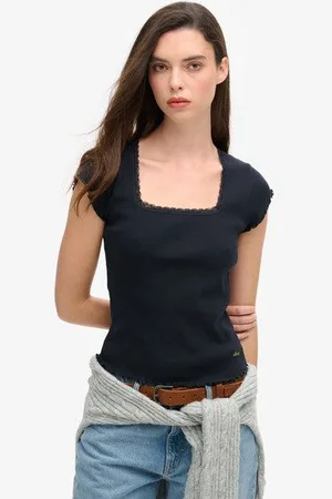 Superdry Vrouwen Athletic Essentials top met Vierkante Hals Grootte: 10-12