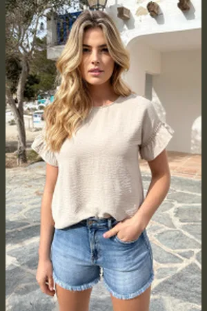 Fashion Musthaves Ultimate Lace Top
