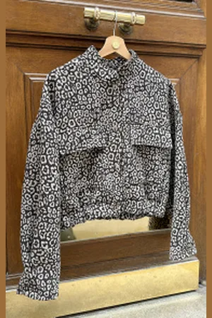 Fashion Musthaves Leopard Bomber