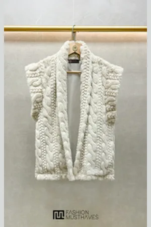 Fashion Musthaves Furry Detailed Gilet