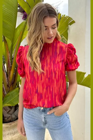 Fashion Musthaves Ruffle Col Top On Fire