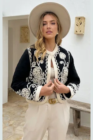 Fashion Musthaves Embroidery Detailed Jacket