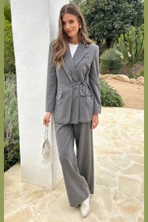 Fashion Musthaves Detailed Strik Blazer