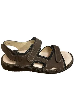 Finn Wanaka-s Sandalen