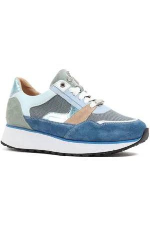 Footnotes 31.007 Sneakers