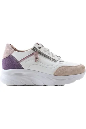 Footnotes 16.001-1022 Nova Sneakers