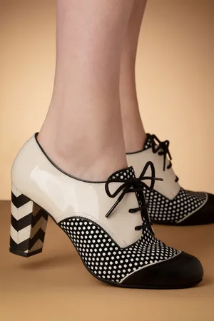 Nemonic Madison lederen booties in zwart en romig wit