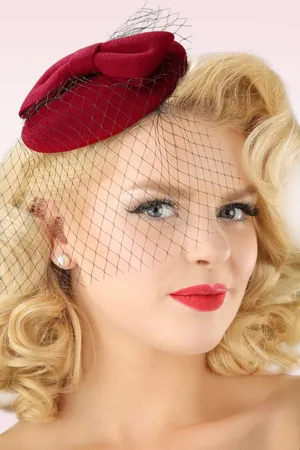 Banned Retro Candice hoed in