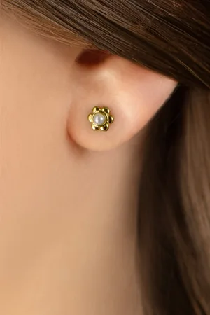 Day&Eve by Go Dutch Label Flower Pearl Stud oorbellen in