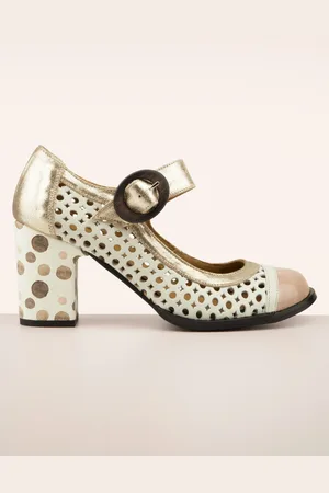 Nemonic Charol Circus pumps in crème en beige