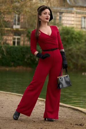 Vintage Chic Tammy jumpsuit in lipstickrood